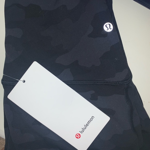 ✨NEW WITH TAGS✨ Lululemon Align - size 6 - Picture 5 of 6